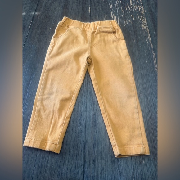 Lot/bundle of 4 boy’s toddler clothes shirts jeans pants size 2T - Picture 3 of 9